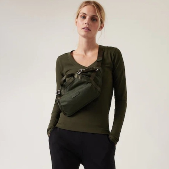 NWT Athleta Renew V-Neck Long Sleeve Top Olive Green Size M - Picture 4 of 9